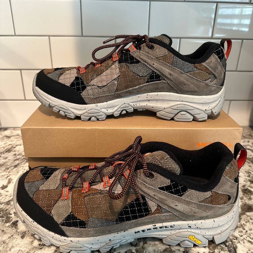 Merrell Men's Brown and Gray Athletic Shoes